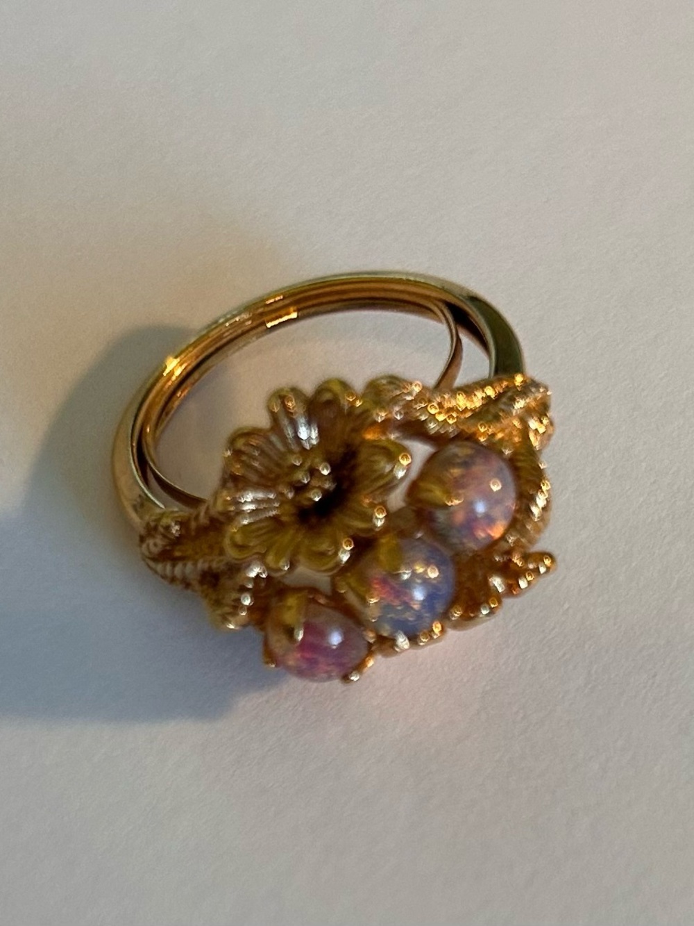 Avon 1970’s Vintage Gold Floral Ring with Pink Opalescent Cabochons